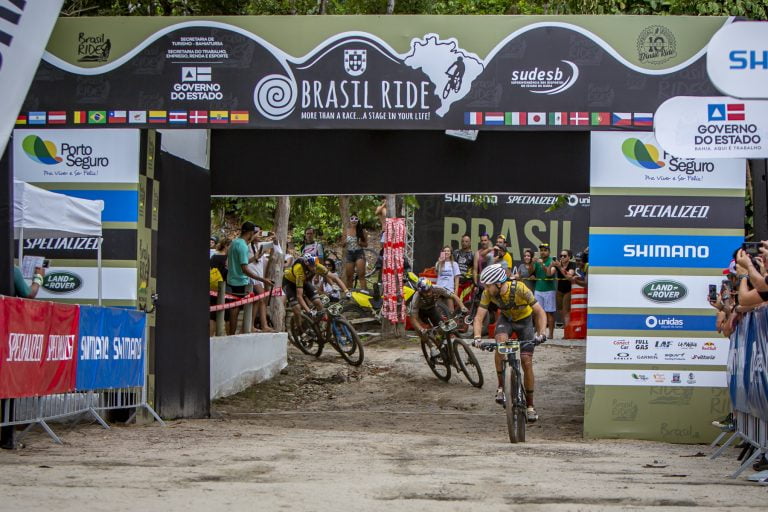 Brasil Ride 10 anos: Tiago Ferreira e Hans Becking conquistam terceira vitória e seguem na liderança