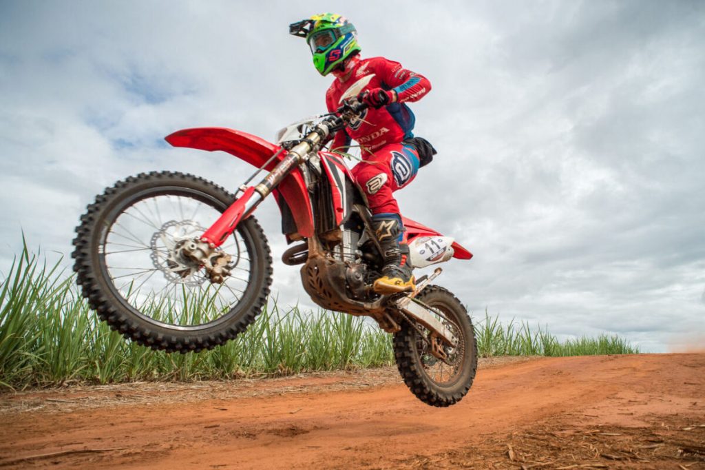 Bissinho Zavatti é campeão na geral das motos do Brasileiro de Rally Baja 2020