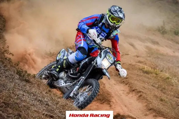 Destaque Amador Honda Racing | Felipe Arantes a bordo da CRF
